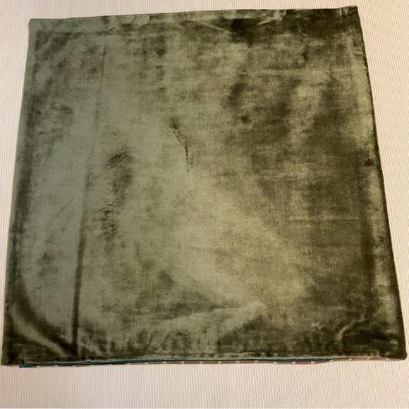 Custom Accent Pillow Cover 22” X 22” - Picture 3 of 3